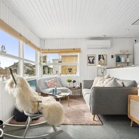 Dagh - 100m From The Sea By Interhome Sjolund