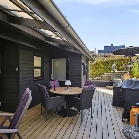Dagh - 100m From The Sea By Interhome *