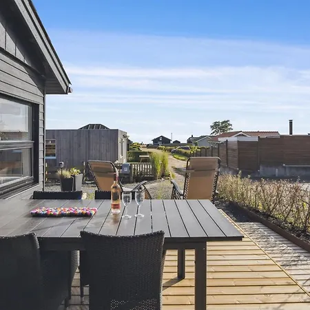 Dagh - 100m From The Sea By Interhome