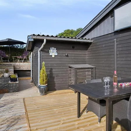 Dagh - 100m From The Sea By Interhome Vakantiehuis